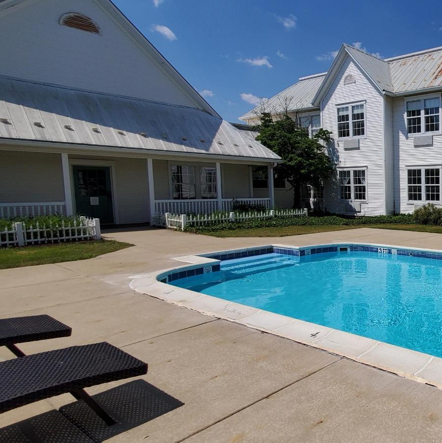 Amish Inn Nappanee Екстериор снимка
