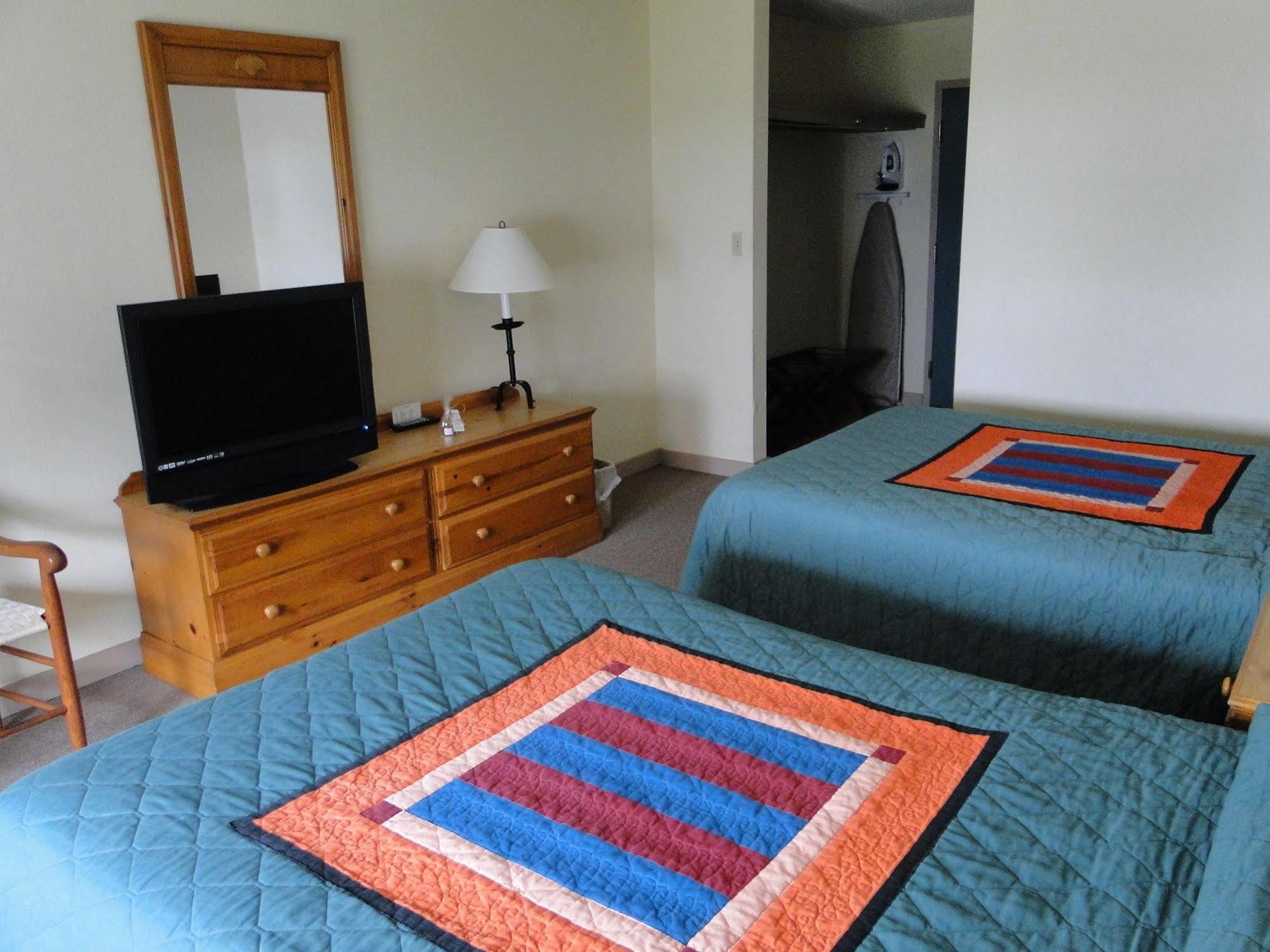 Amish Inn Nappanee Екстериор снимка