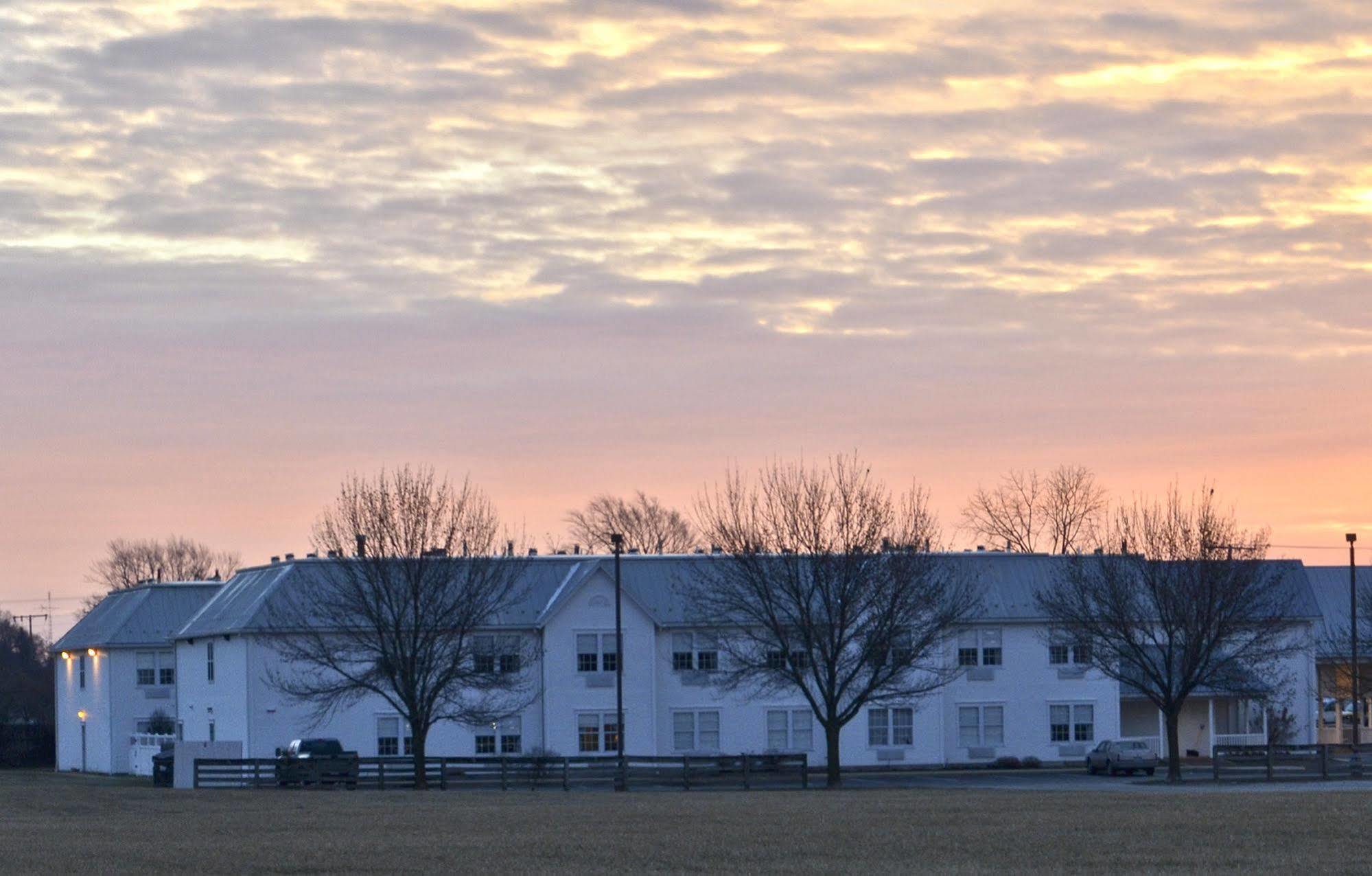 Amish Inn Nappanee Екстериор снимка